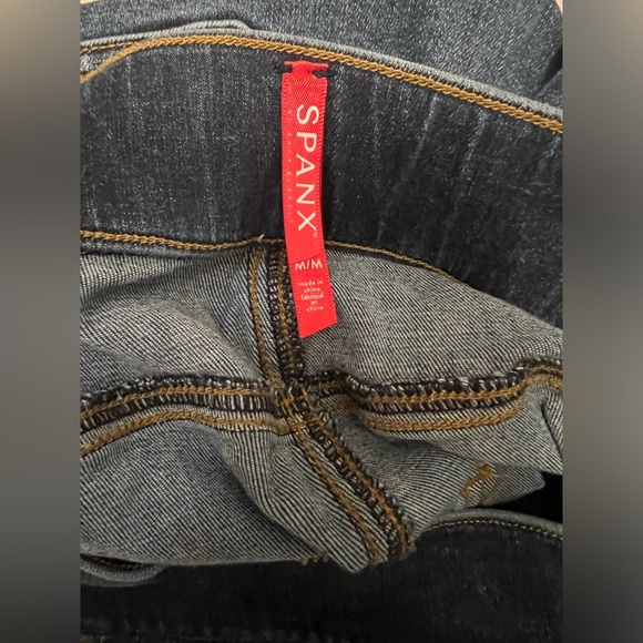 Spanx Cropped Flare High Waisted Blue Pull On Jeans Size Medium Womens - Picture 2 of 9